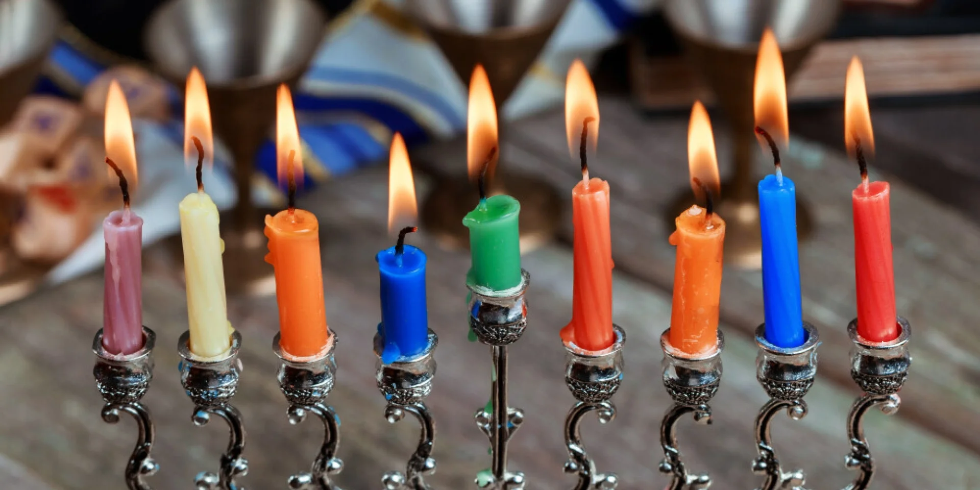 אור זהות ונימוס של חג החנוכה